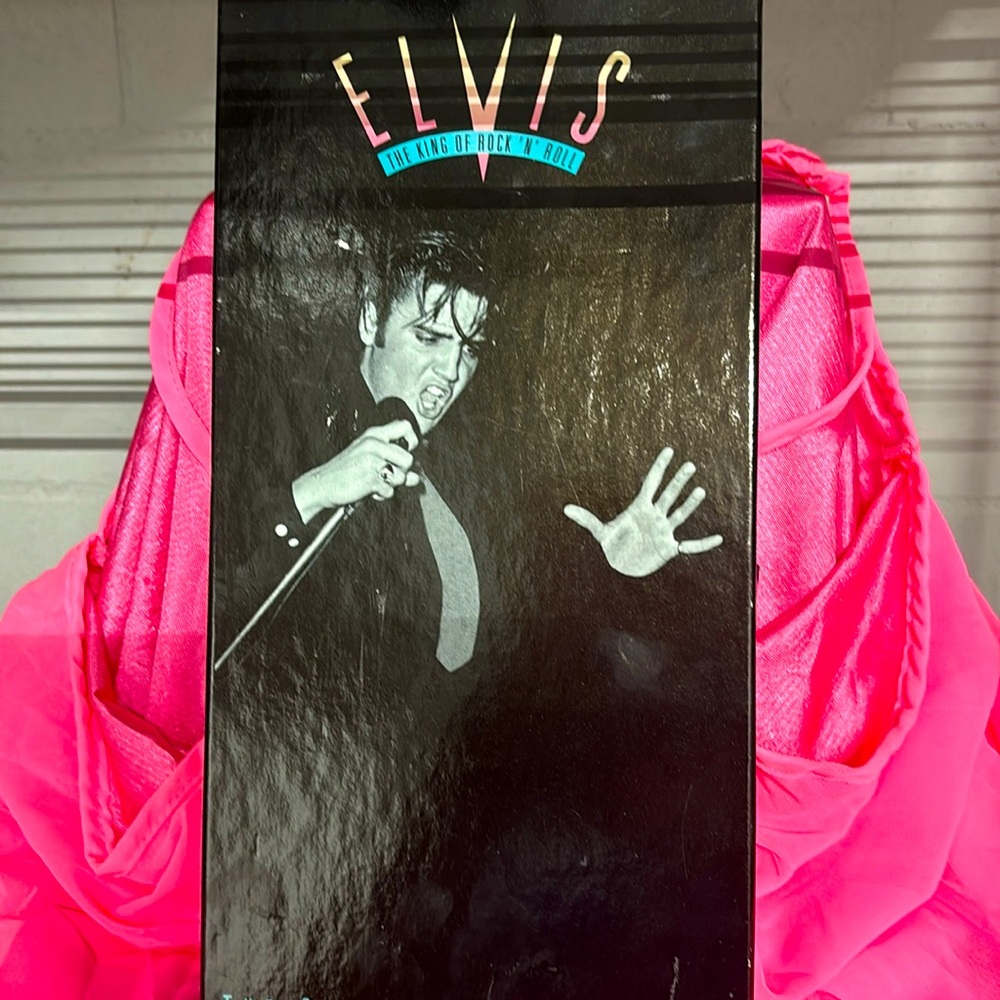 Elvis Presley The King of Rock 'n' Roll Complete 50s Masters Cassettes + Stamps